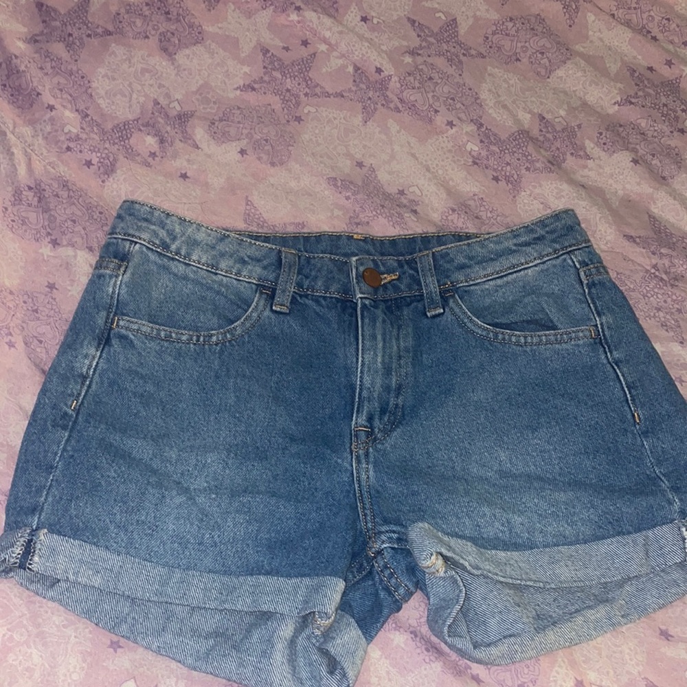 H &M shorts
